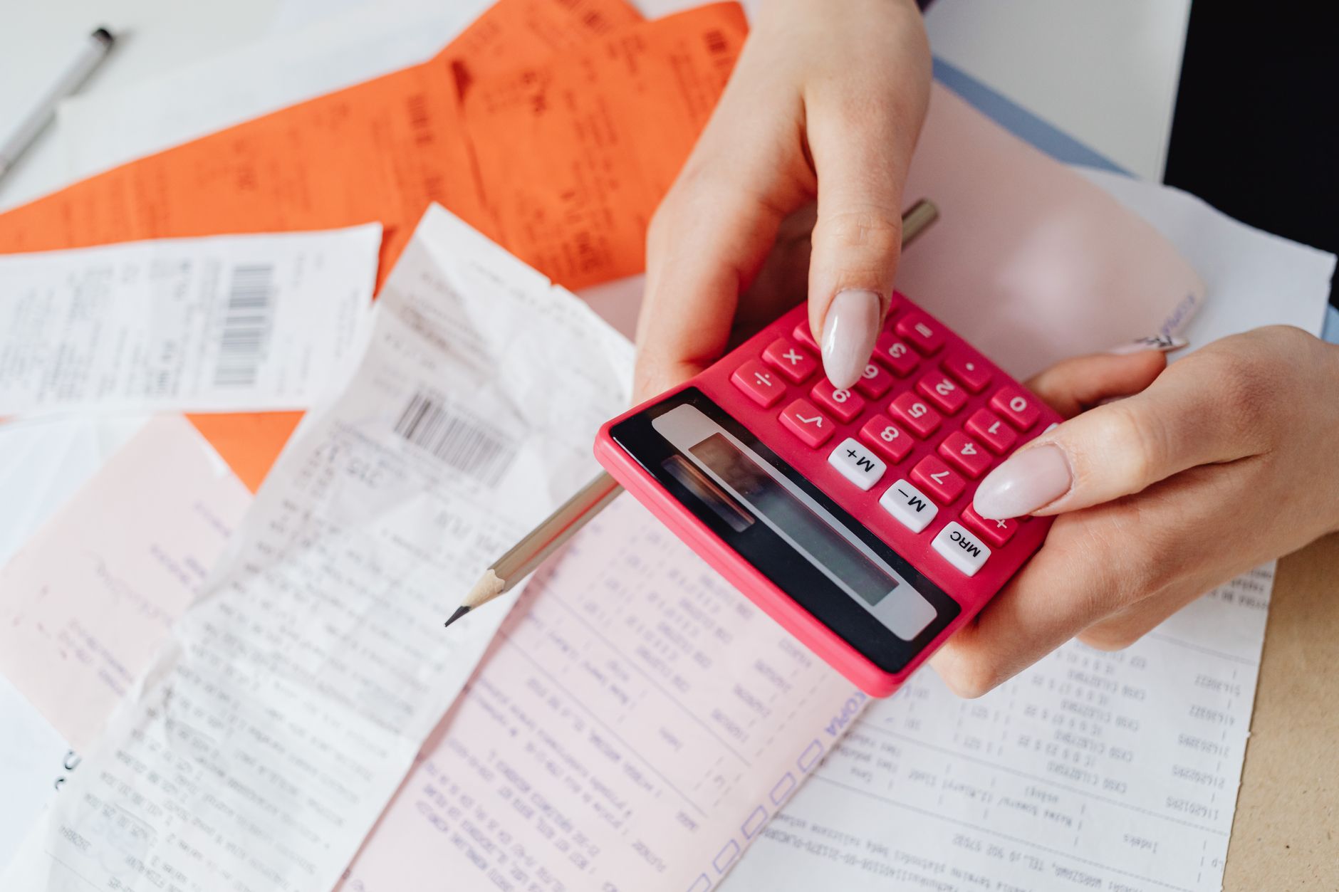 Czym różni się faktura pro forma od zaliczkowej? Kluczowe różnice